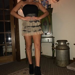 Back and beige dress!